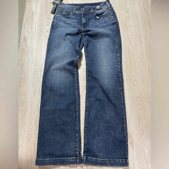 Silver Jeans Denim - NWT Silver Jeans Avery Curvy Fit High-Rise Trouser Size 34